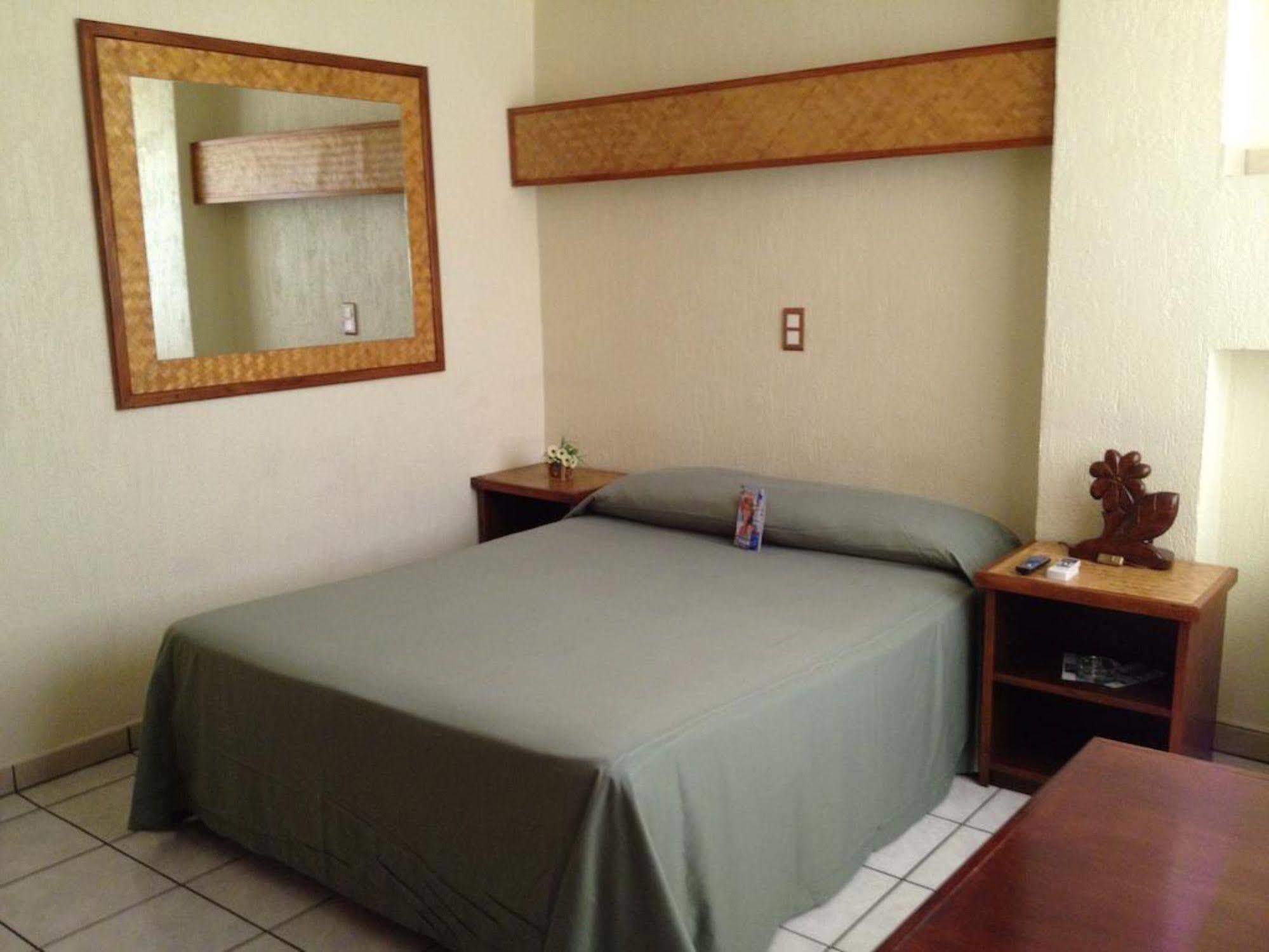 Hotel Tiare Tahiti Папеете Екстериор снимка
