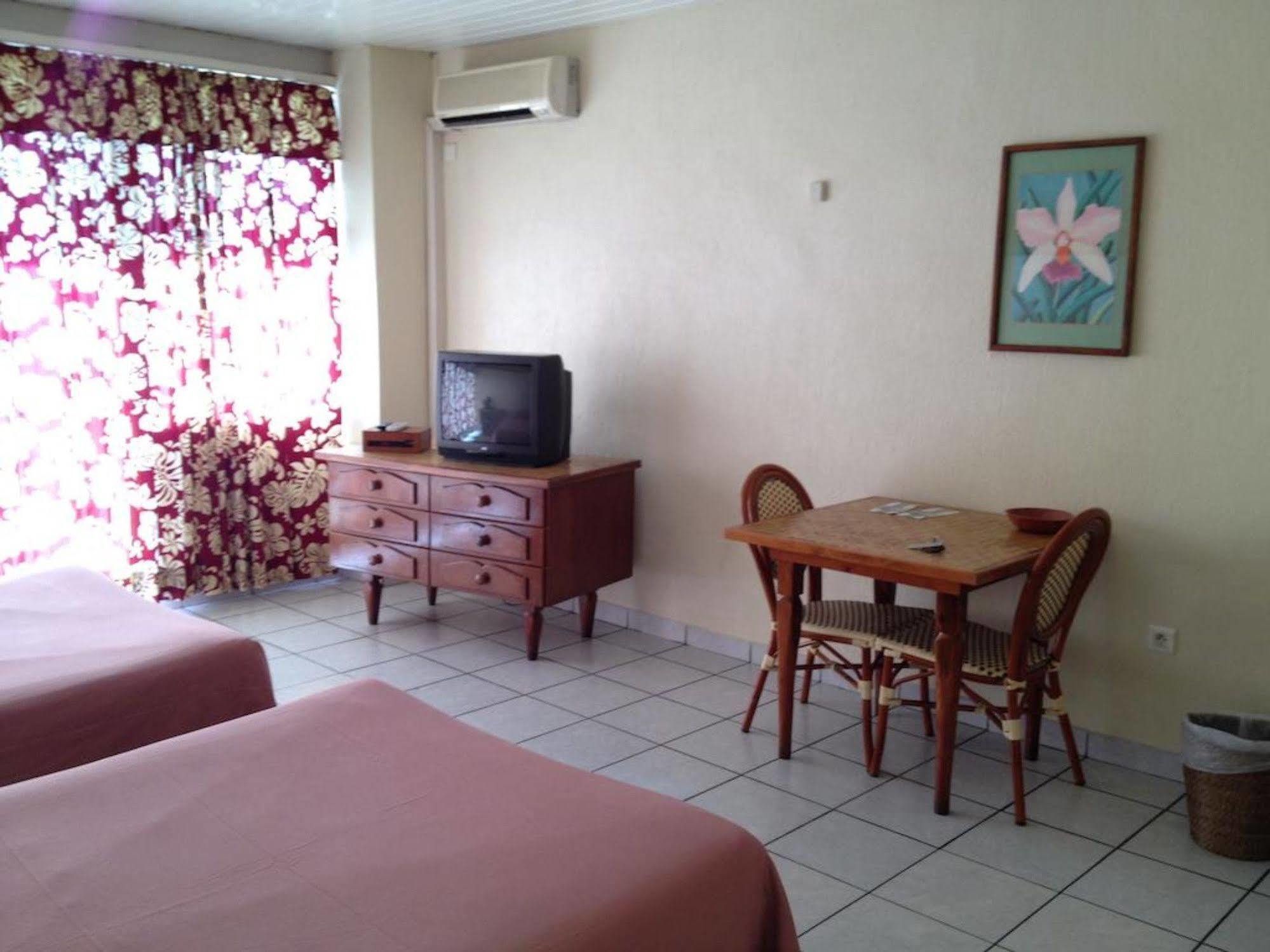 Hotel Tiare Tahiti Папеете Екстериор снимка